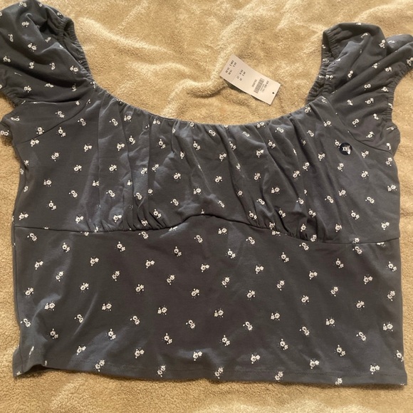 Hollister top - Picture 2 of 2